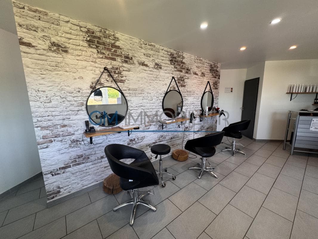 Opportunité Rare & Très Rentable : Salon de Coiffure Mixte (