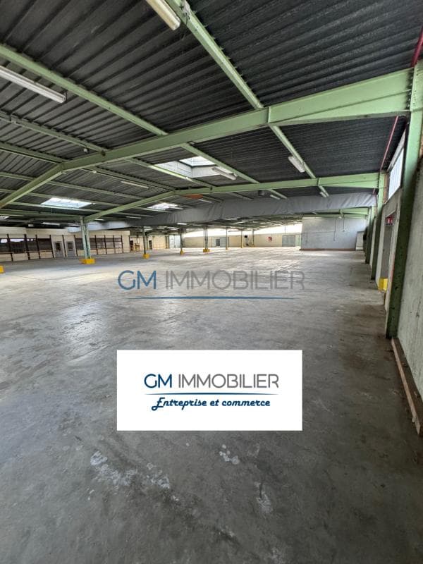 Bâtiment industriel/logistique de 4 000 m2 sur une parcelle